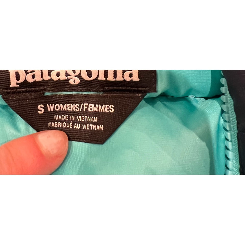Patagonia Women’s Vest: Navy and Turquoise Size Small